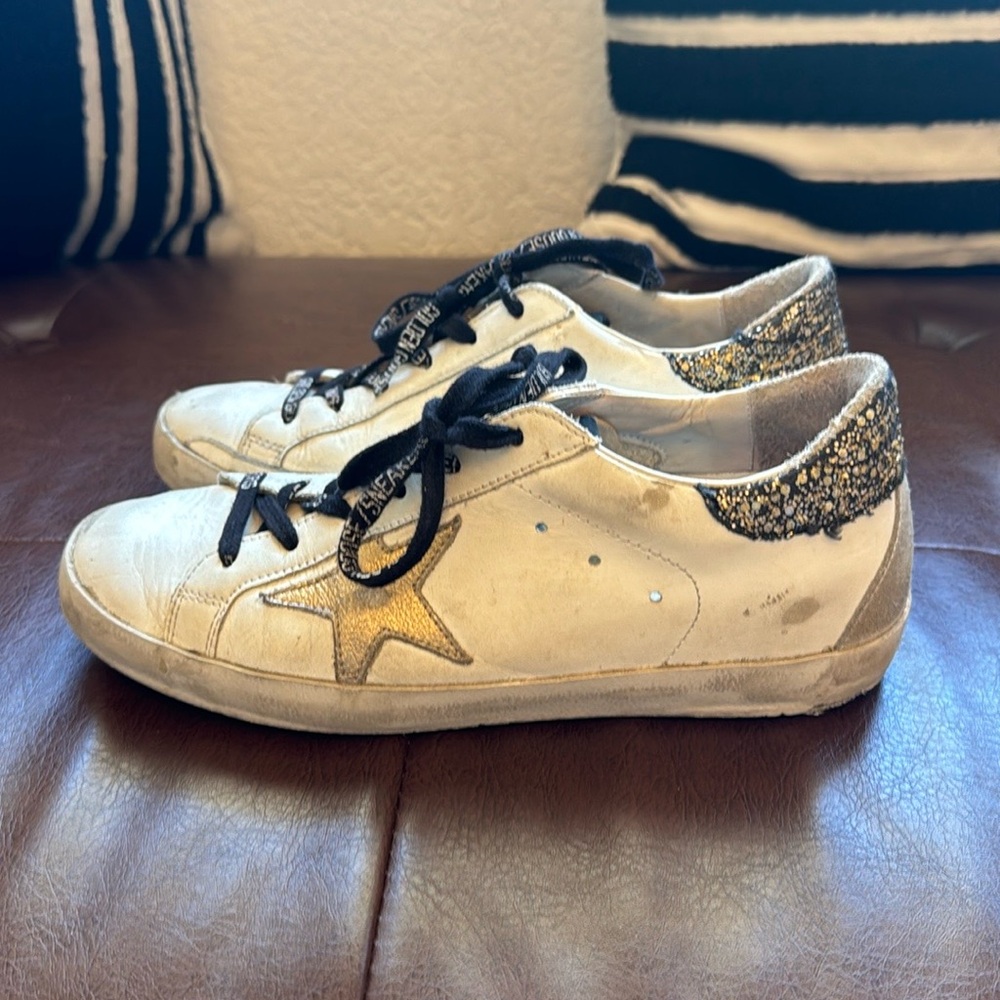 Golden Goose Superstars size 37
